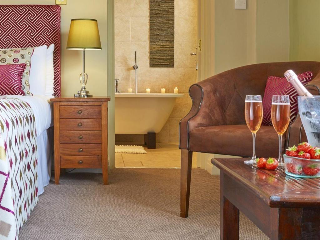 The White Hart At Lydgate Hotel Oldham Room photo